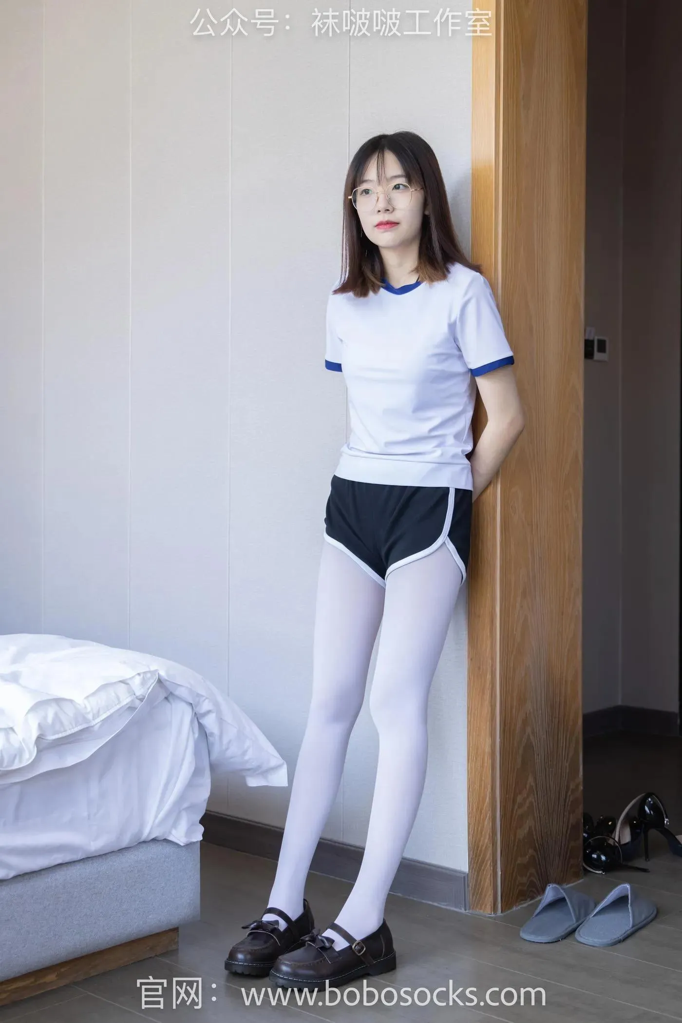 [BoBoSocks袜啵啵]NO.108 小甜豆-皮鞋、厚白丝、踩奶油蛋糕剧情 [137P]插图4